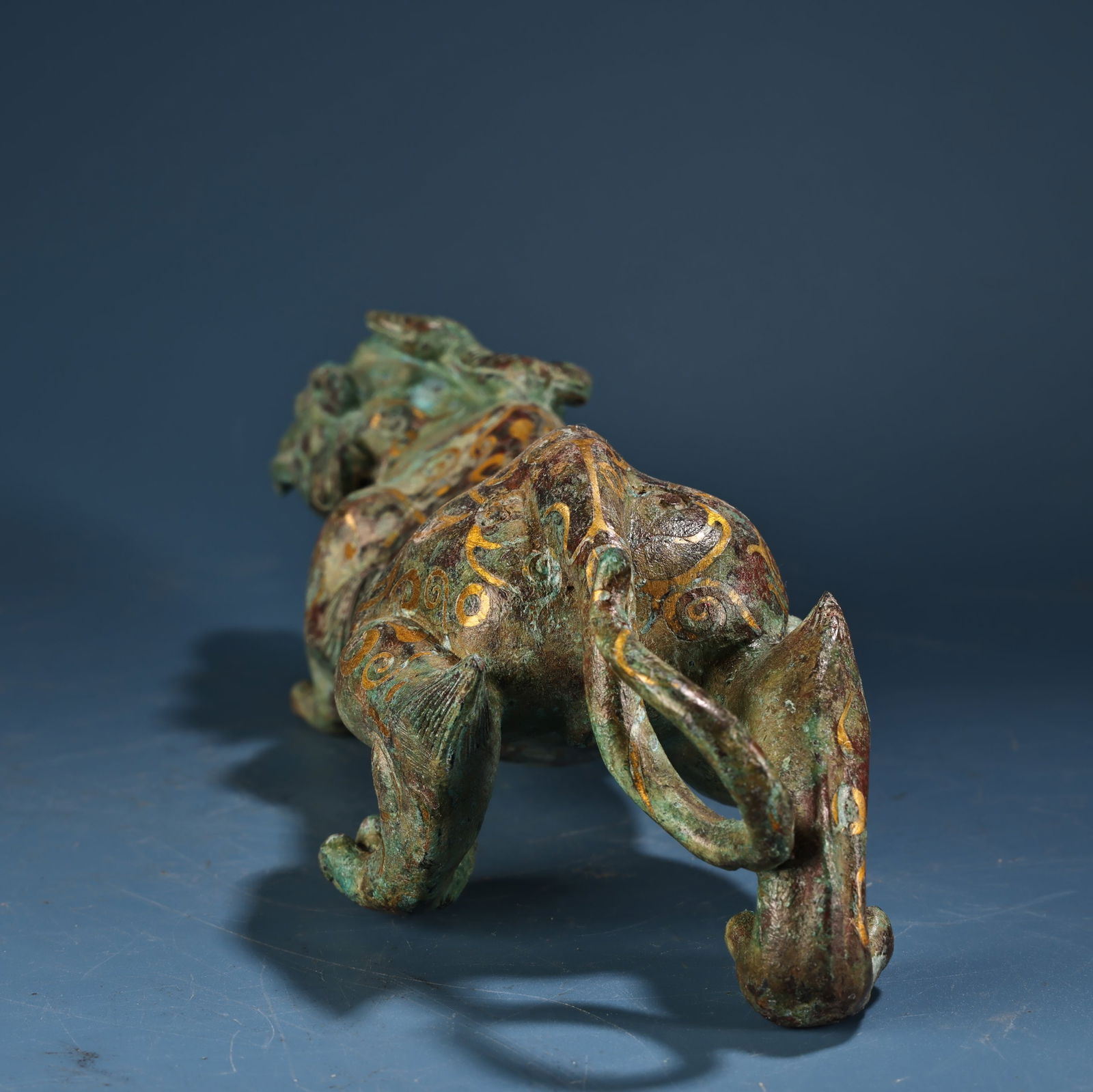 A fine bronze creeper - 8