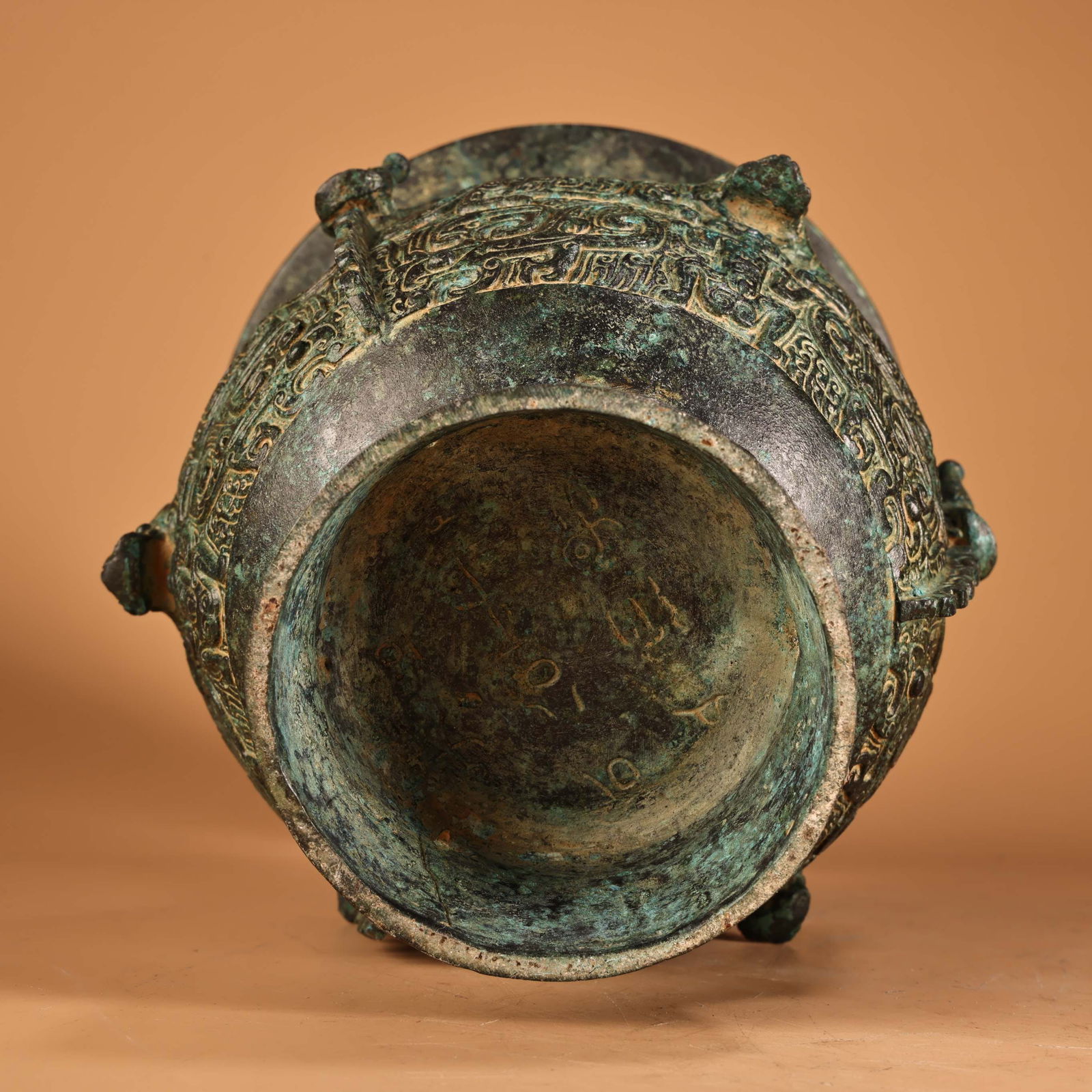 A fine bronze tiger snake print round jar - 8