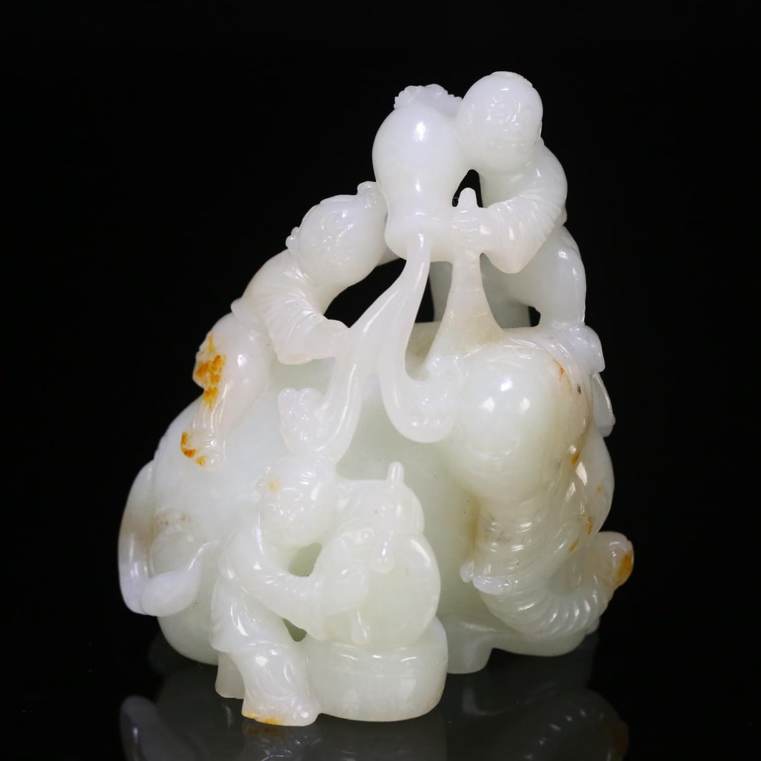A beautiful Hetian jade seed material children's elephant ornament: Exquisite Hetian jade seed material children's elephant ornaments Size:Size:10x8.5x6.5cm W:0.4kg (The Dimensions Of All Batches Are Manually Measured.If You Need More Detailed