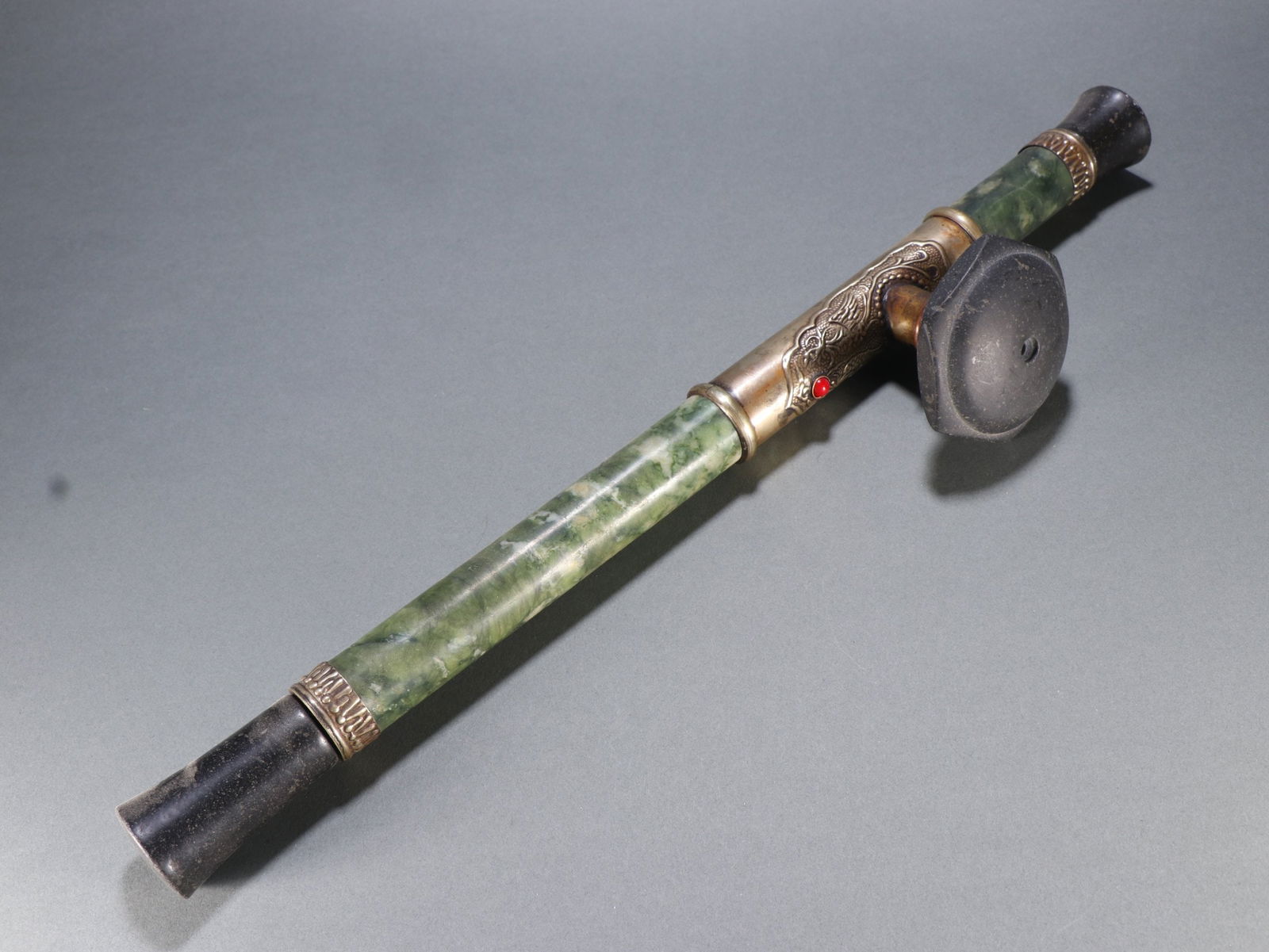 A fine jade-clad copper bong - 4