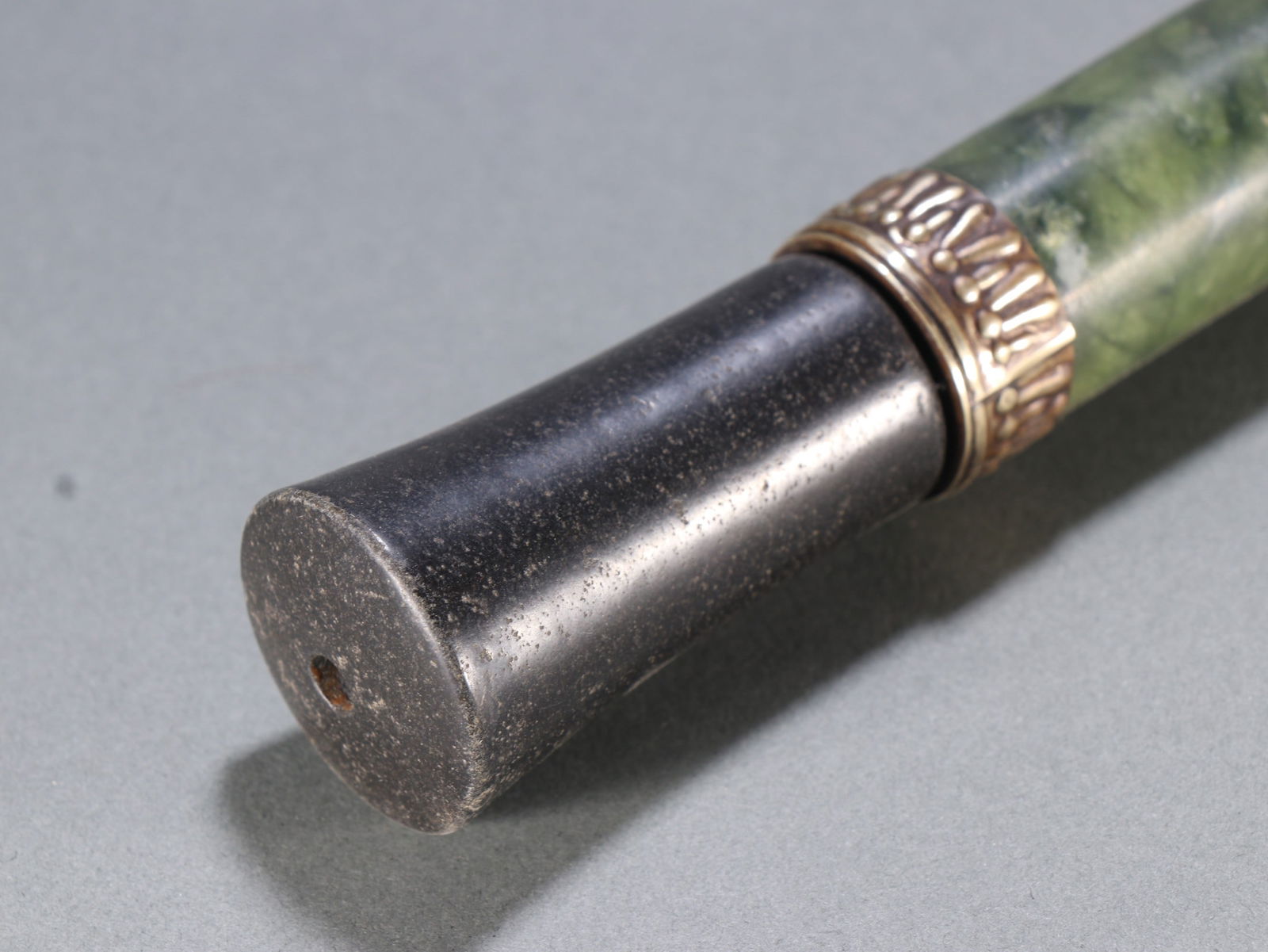 A fine jade-clad copper bong - 8