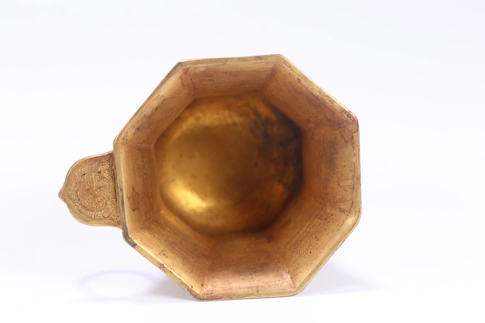 A beautiful copper-gilt flower and bird pattern octagonal ear cup - 4