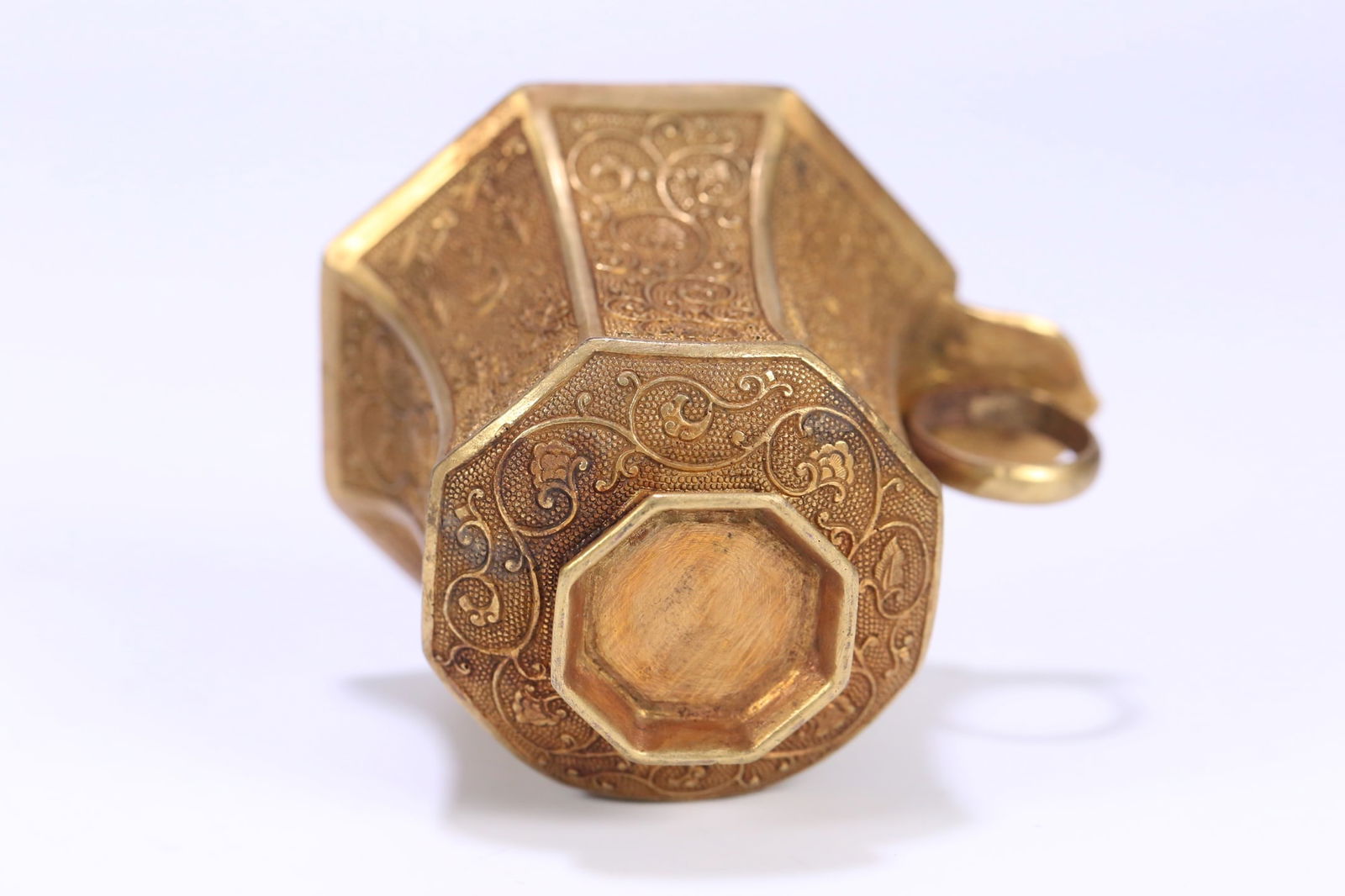 A beautiful copper-gilt flower and bird pattern octagonal ear cup - 5