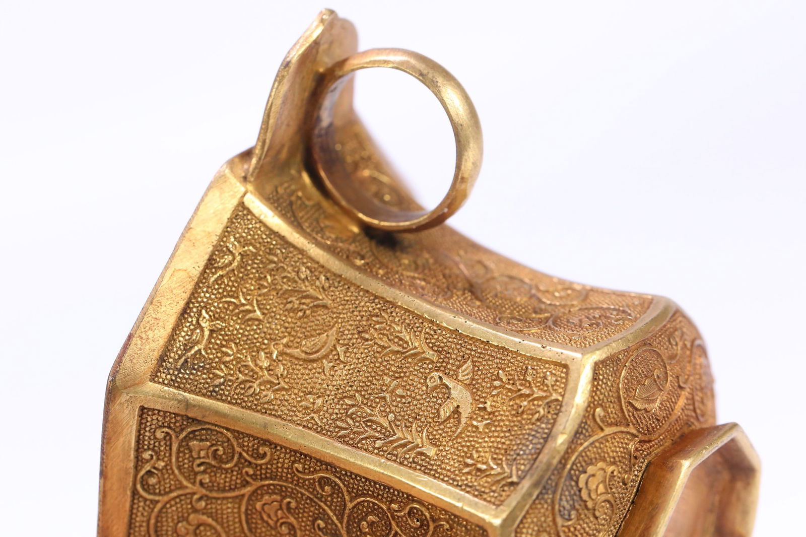 A beautiful copper-gilt flower and bird pattern octagonal ear cup - 7
