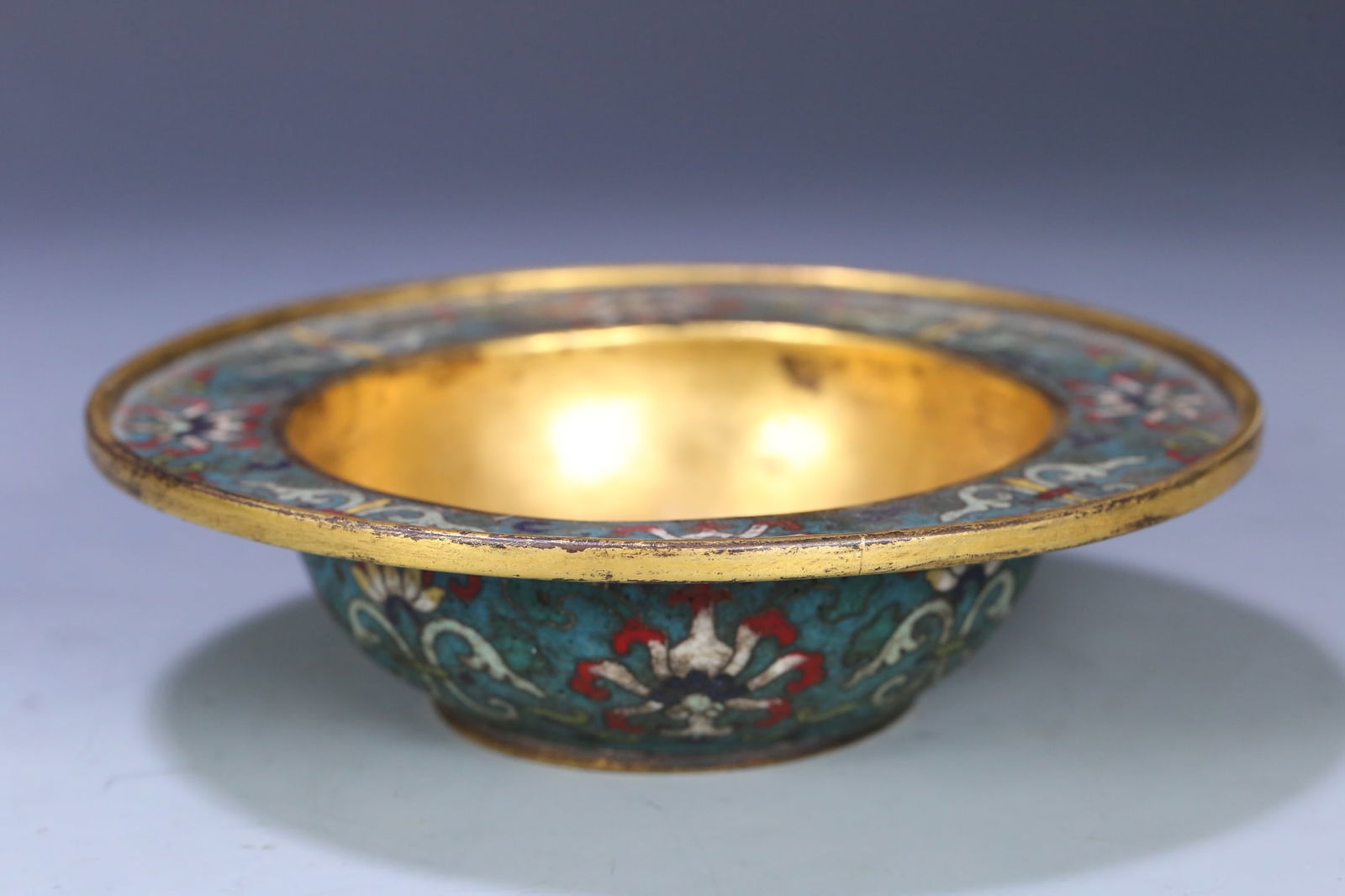 A cloisonné eight-treasure pattern small basin made in the Qianlong period of the Qing Dynasty (1 of 9)