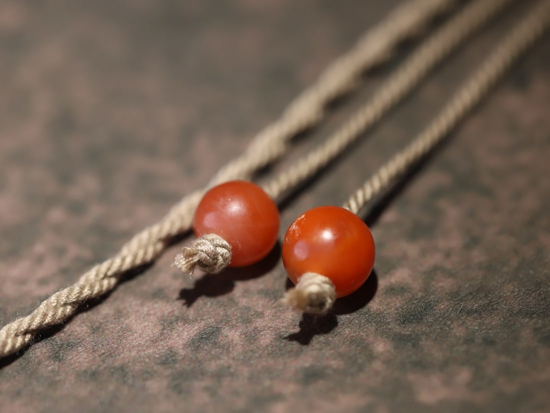 A Han Dynasty grain pattern jade necklace - 8