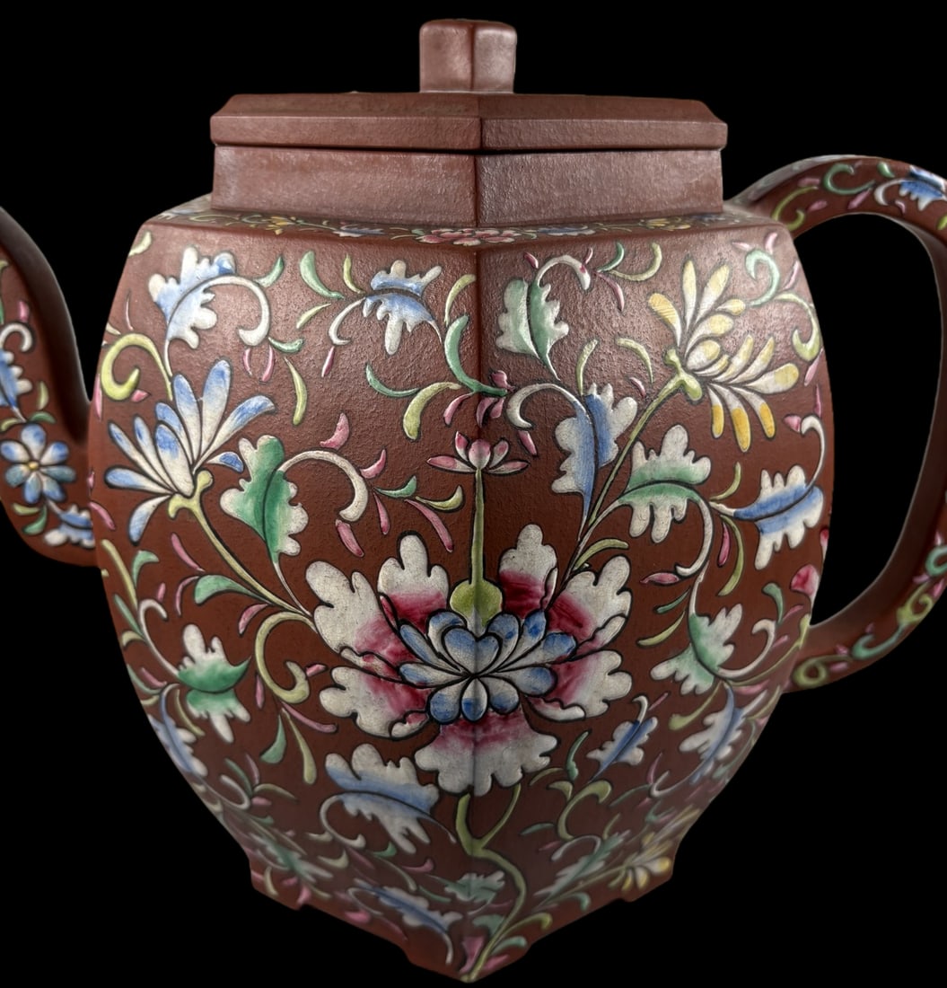 An Exquisite Purple Sands Lotus Pattern Teapot - 5