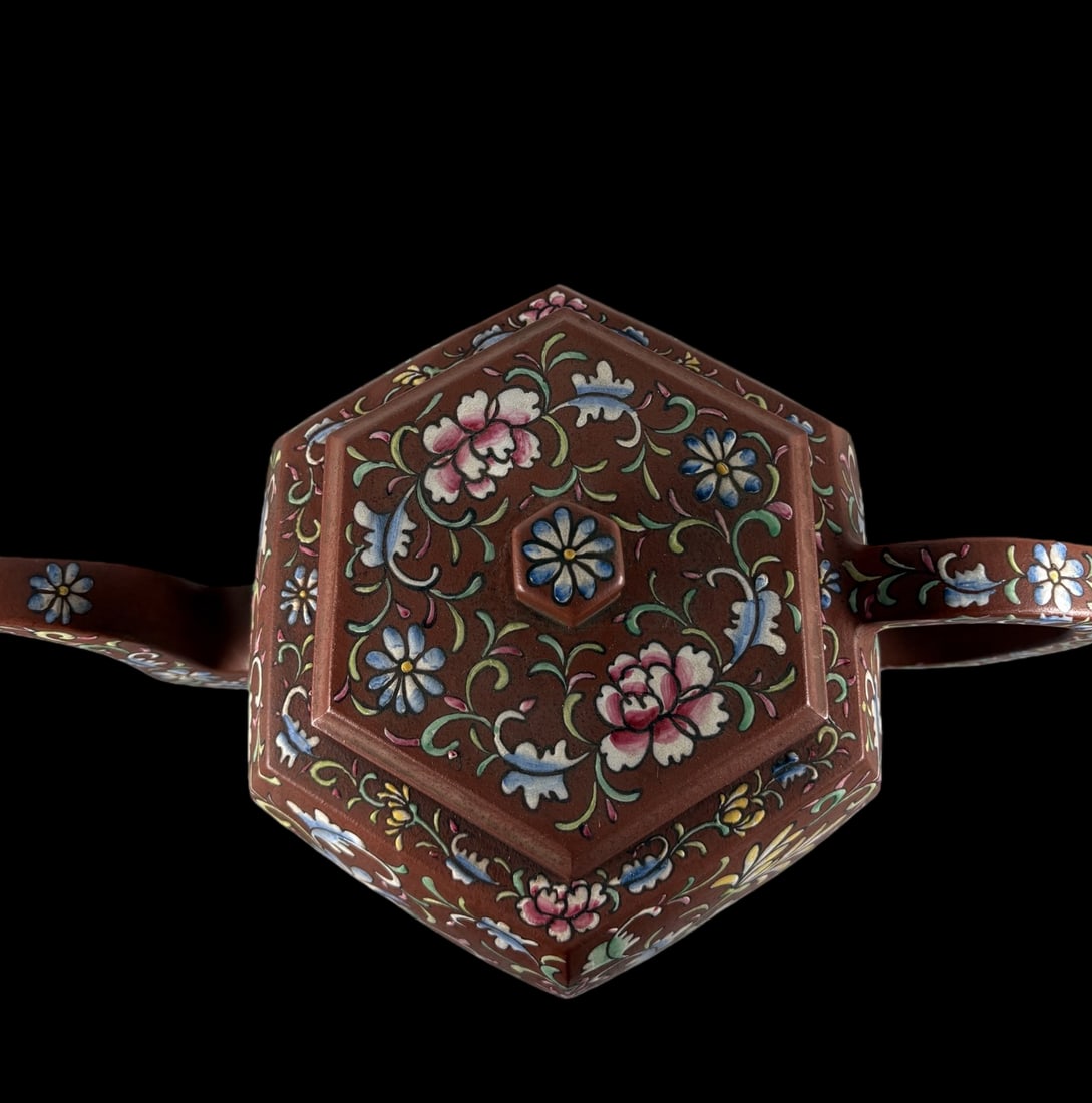 An Exquisite Purple Sands Lotus Pattern Teapot - 6