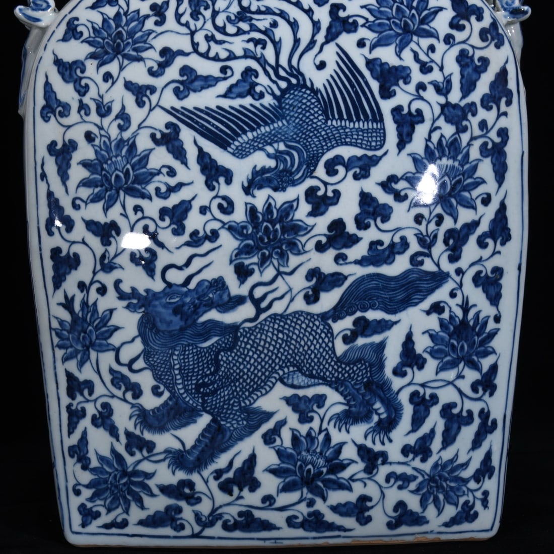 An Exquisite Blue and White Kylin Pattern Phoenix Pattern Lotus Pattern Vase - 8