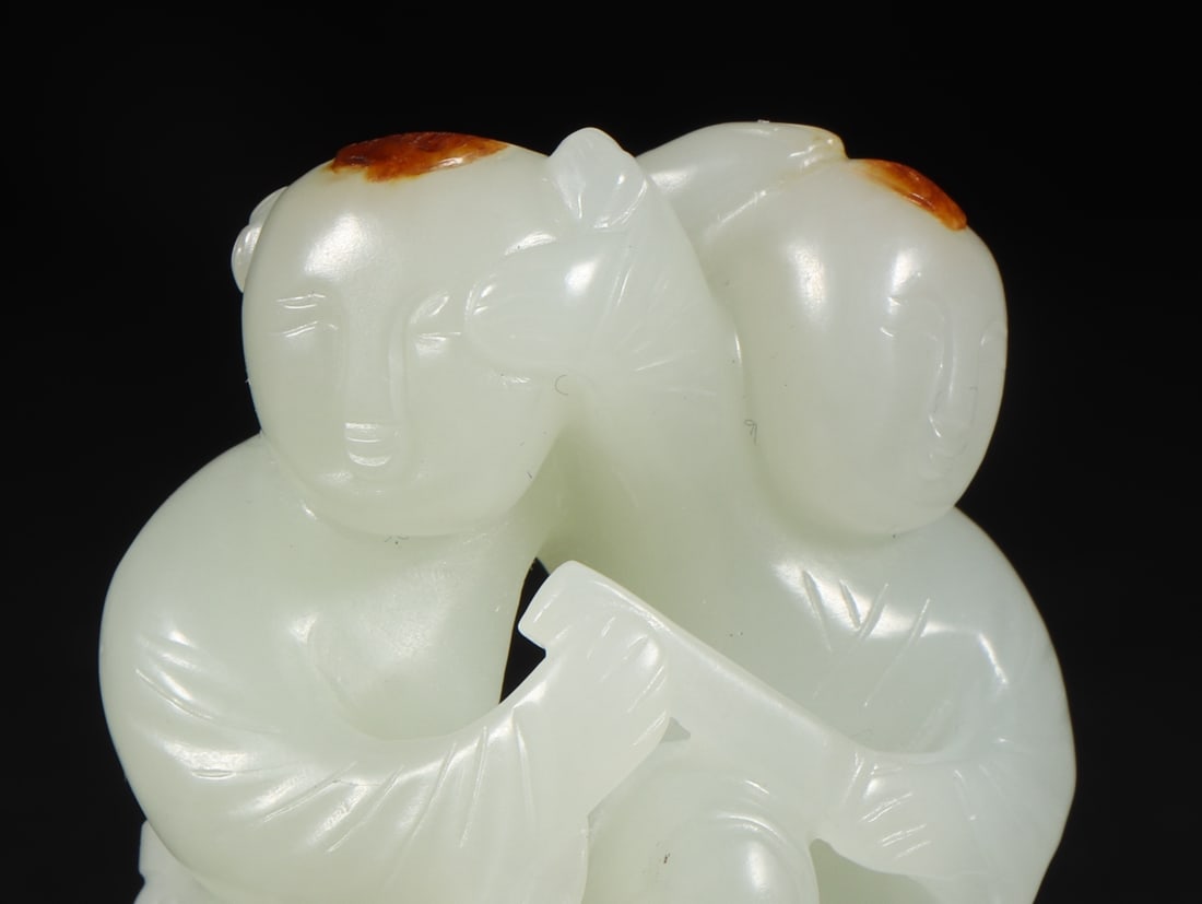 An Exquisite White Jade Figure Ornament - 3