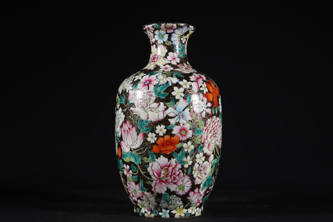 An Exquisite Enamel Painted Gold Flower Pattern Vase - 2