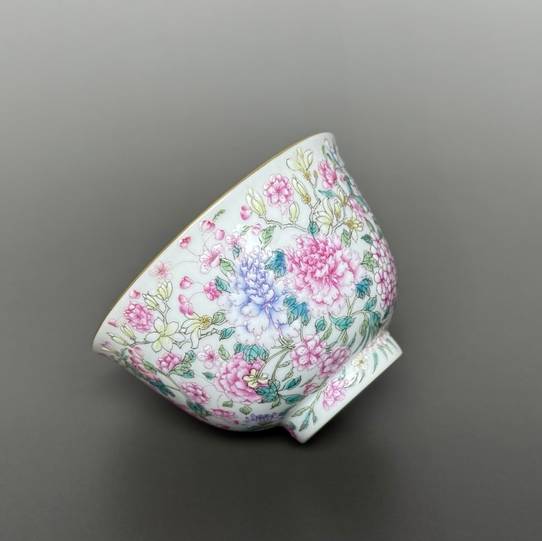 An Exquisite Famille-Rose Flower Pattern Cup - 3