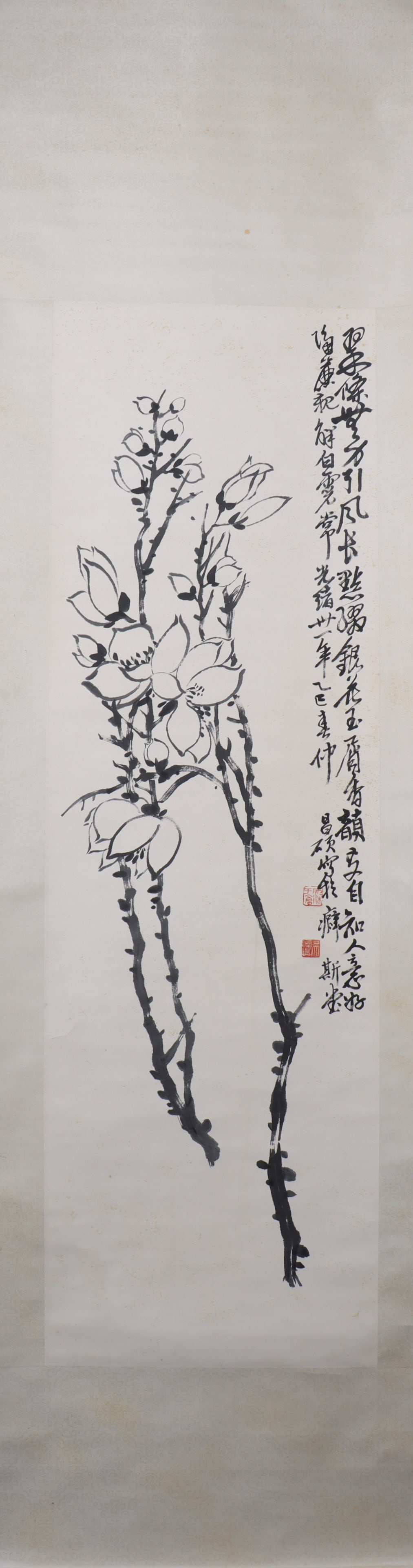 A Chinese Vertical Scroll Ink Painting of Flower on Paper: A Chinese Vertical Scroll Ink Painting of Flower on Paper Wu changshuo Size:134cmx41cm (The Dimensions Of All Batches Are Manually Measured.If You Need More Detailed Information, Please Contact Our