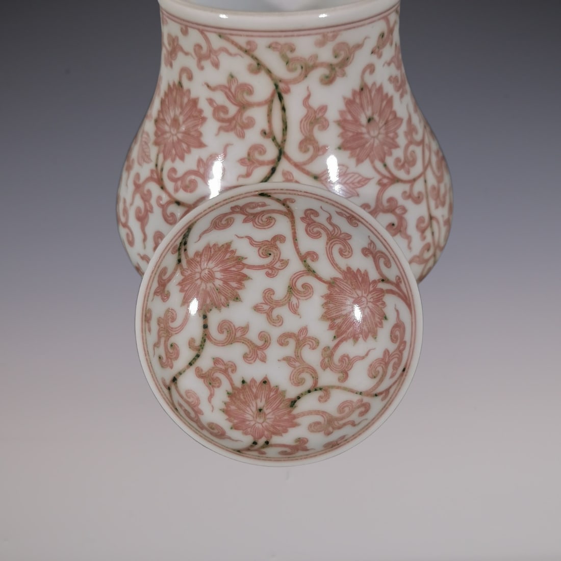 An Exquisite Underglaze-Red Lotus Pattern Tea Caddy - 5
