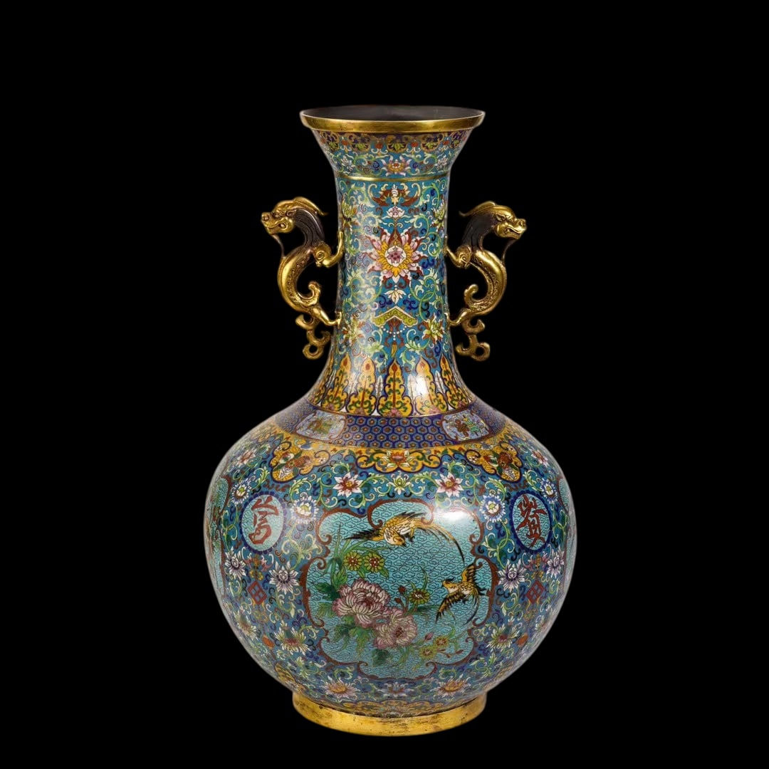 An Exquisite Cloisonne Lotus Pattern Flower and Bird Pattern Double-Ears Vase: An Exquisite Cloisonne Lotus Pattern Flower and Bird Pattern Double-Ears Vase Qing Dynasty, China Qianlong Six-character Mark Size:54cmx34cm Weight:19kg (The Dimensions Of All Batches Are Manually
