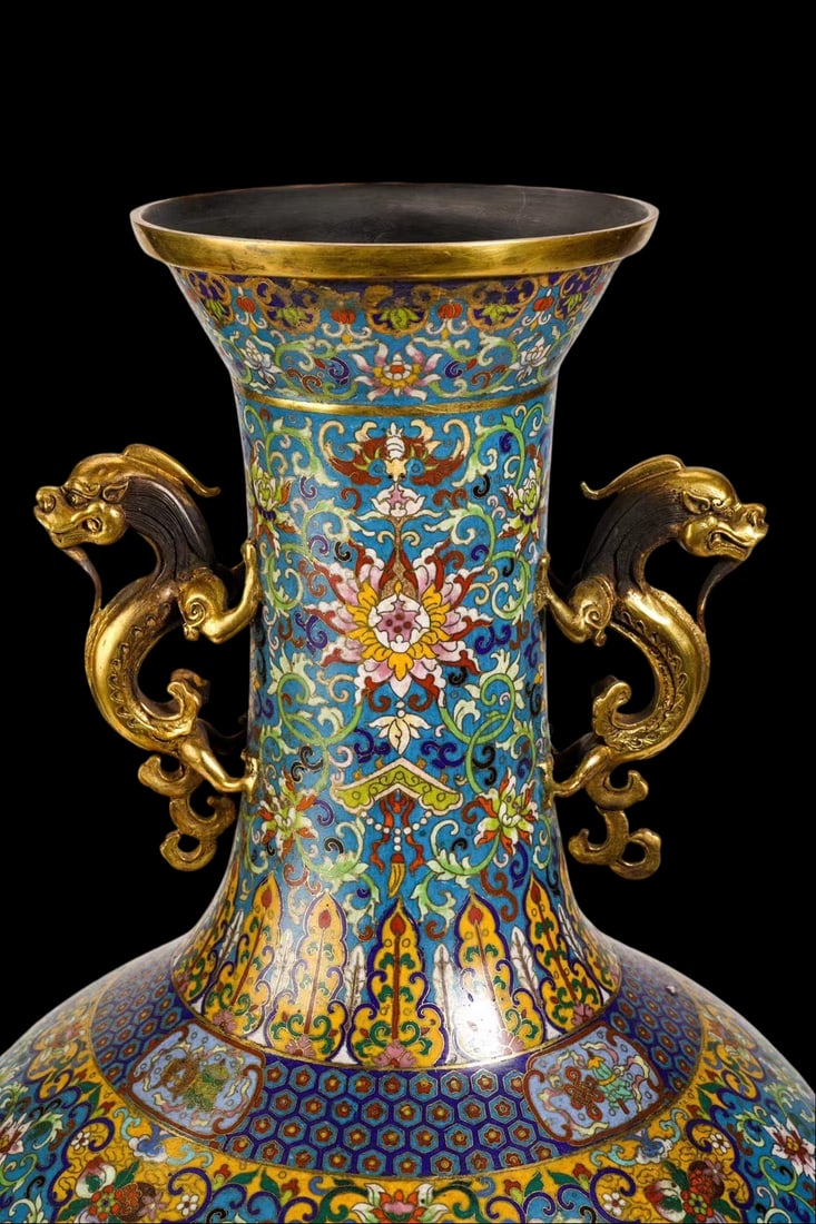 An Exquisite Cloisonne Lotus Pattern Flower and Bird Pattern Double-Ears Vase - 4