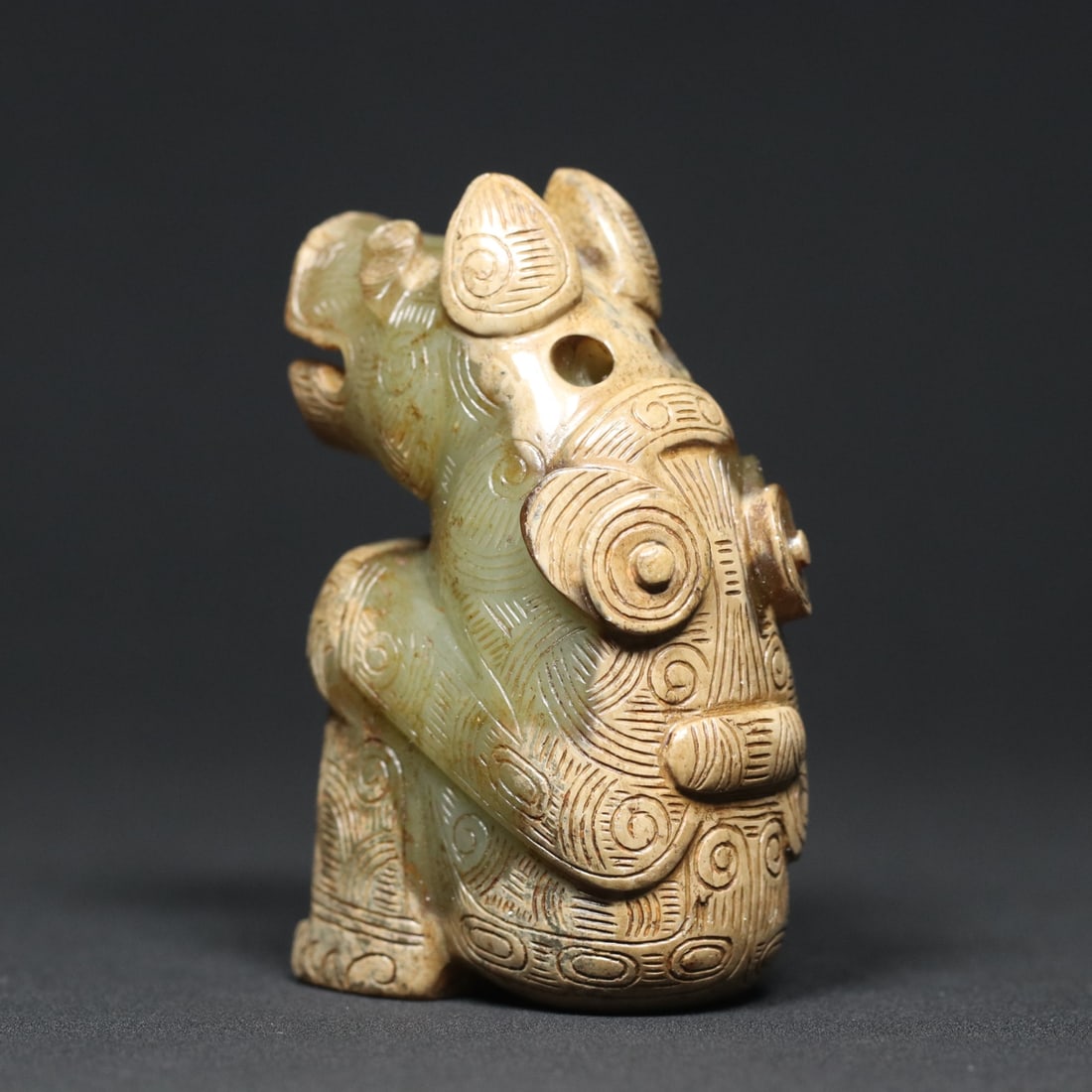 An Exquisite White Jade Bear Ornament - 5