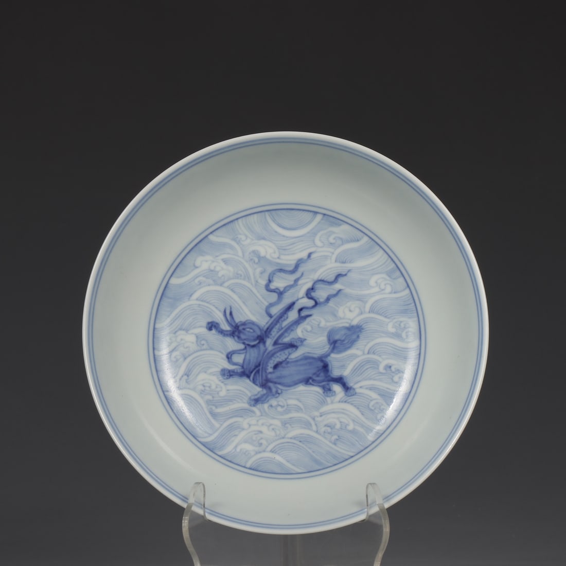 An Exquisite Blue and White Auspicious Beast Pattern Seawater Pattern Plate - 2
