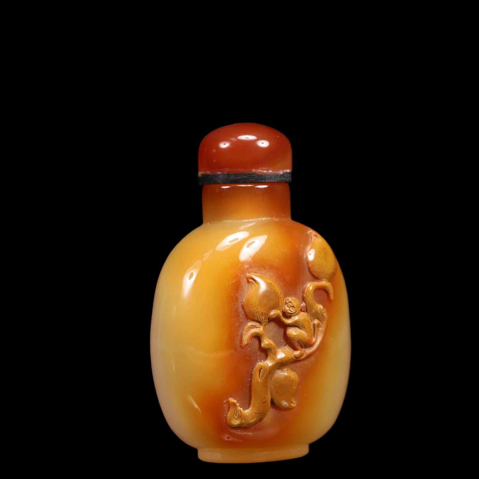 An Exquisite Agate Monkey Pattern Snuff Bottle - 3