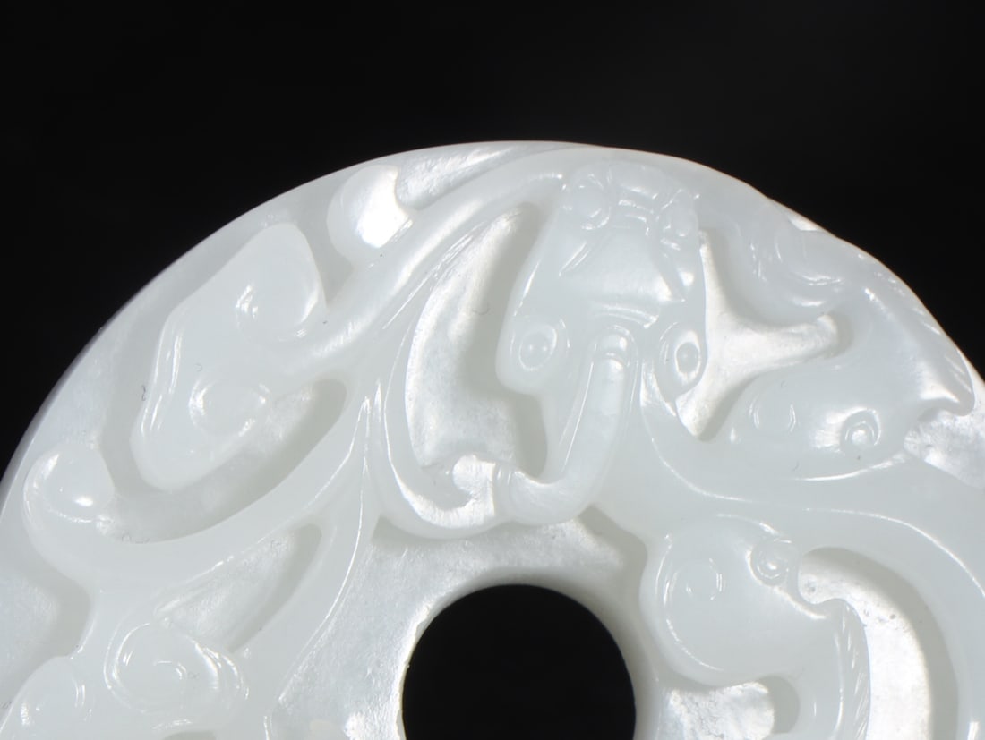 An Exquisite White Jade Chi-Dragon Pattern Ornament - 4