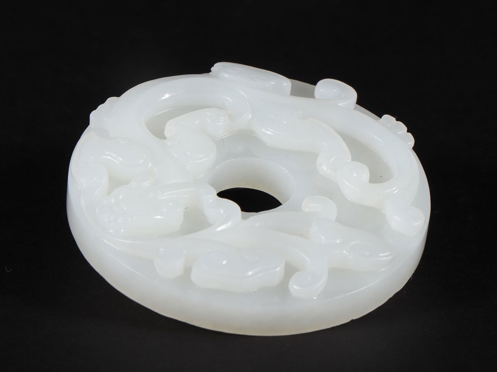 An Exquisite White Jade Chi-Dragon Pattern Ornament - 9