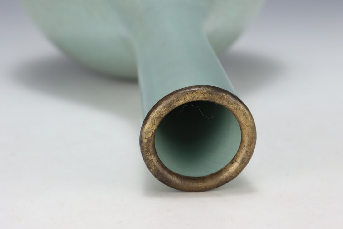 An Exquisite Ru yao Vase - 7