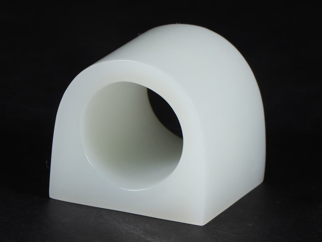 An Exquisite White Jade Ring - 7