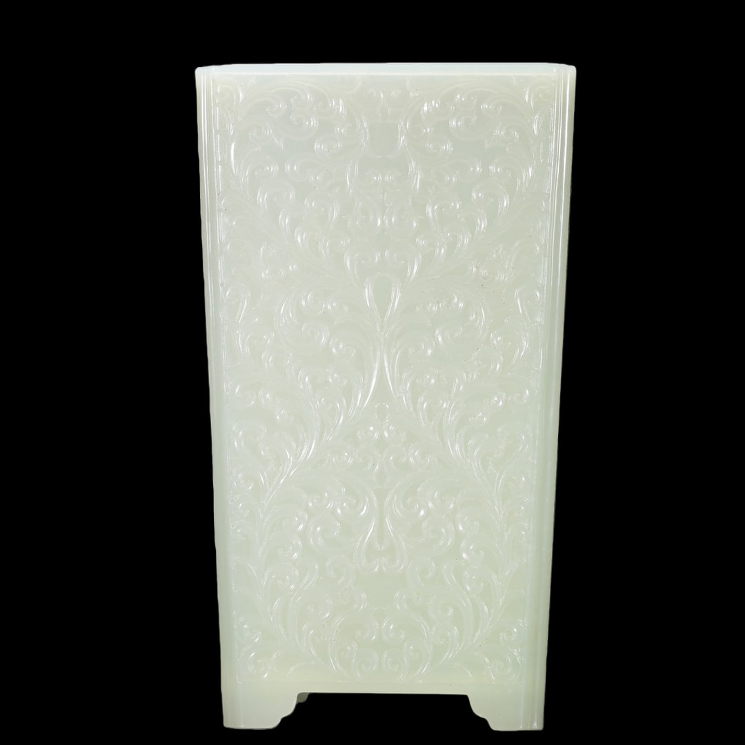 An Exquisite White Jade 'Flower' Vase: An Exquisite White Jade 'Flower' Vase. Chinese Qing Dynasty. Size:8.6cmx7cmx15cm (The Dimensions Of All Batches Are Manually Measured.If You Need More Detailed Information, Please Contact Our