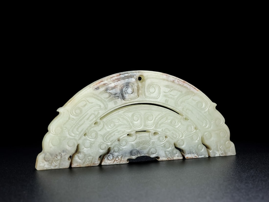 An Exquisite White Jade Dragon Pattern Ornament - 3