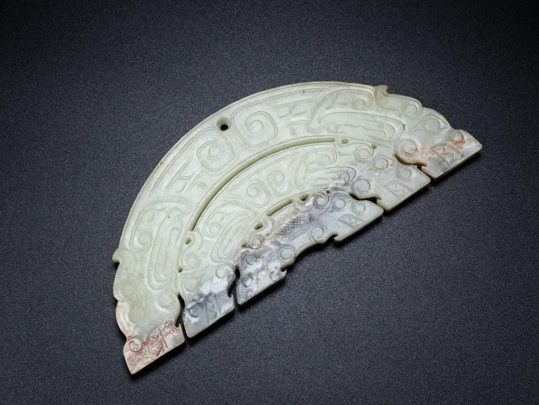 An Exquisite White Jade Dragon Pattern Ornament - 7