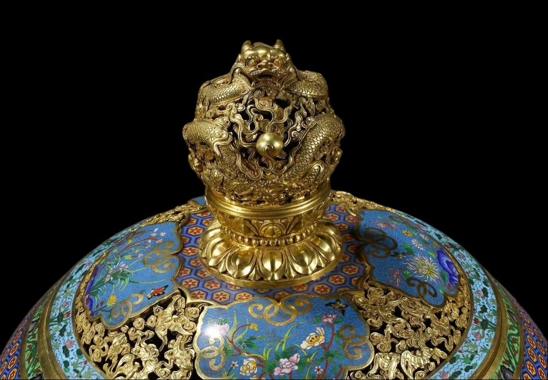 An Exquisite Cloisonne Dragon Pattern Flower and Butterfly Pattern Double-Ears and Tripod Censer - 2