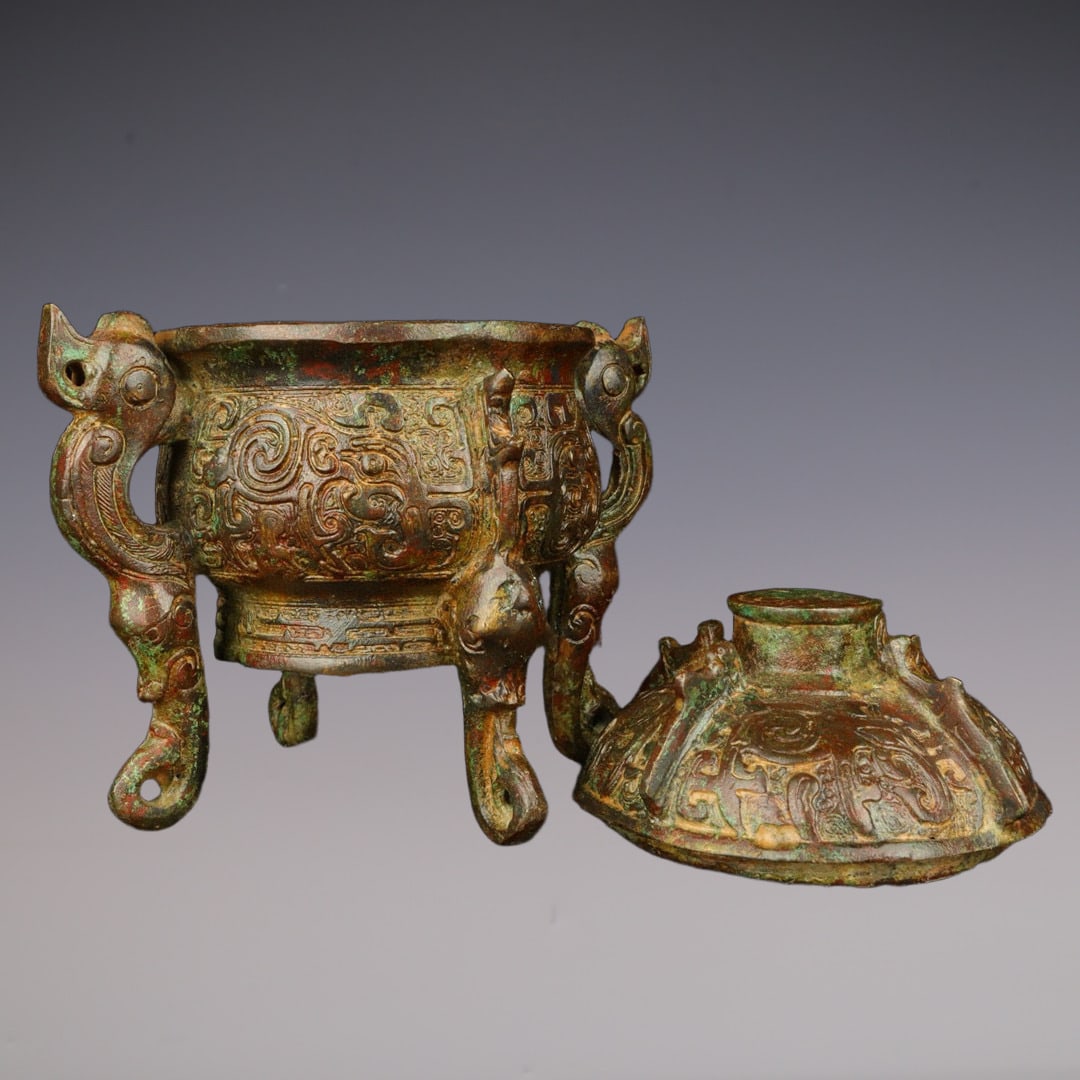 An Exquisite Bronze Beast-Face Pattern Censer - 6
