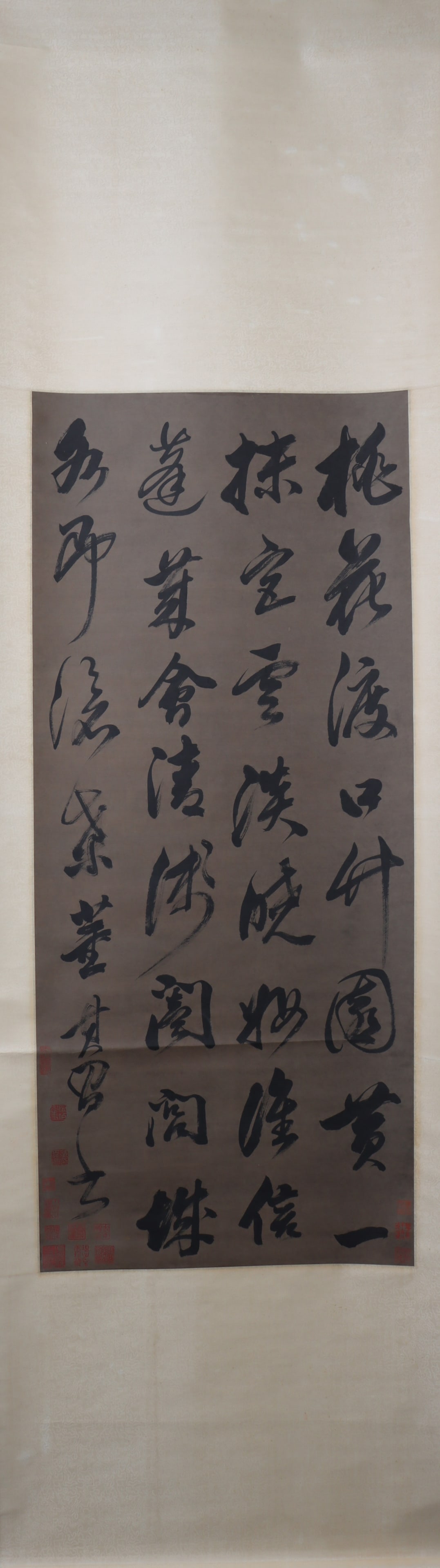 A Chinese Vertical Scroll Ink Painting of Calligraphy on Paper: A Chinese Vertical Scroll Ink Painting of Calligraphy on Paper Dong qichang Size:118cmx50cm (The Dimensions Of All Batches Are Manually Measured.If You Need More Detailed Information, Please