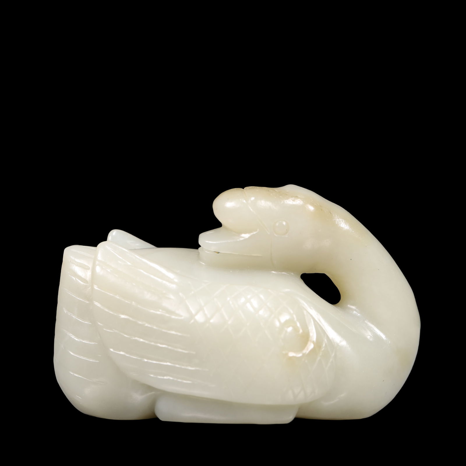 A Exquisite White Jade Goose Ornament: A Exquisite White Jade Goose Ornament Qing Dynasty, China Size:9cmx5cmx6cm Weight:350g (The Dimensions Of All Batches Are Manually Measured.If You Need More Detailed Information, Please Contact Our