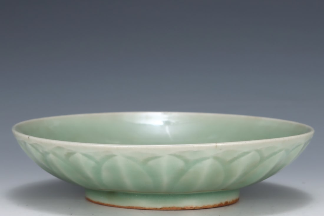 An Exquisite Longquan yao Plate - 8