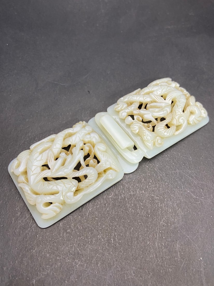 An Exquisite White Jade Dragon Pattern Ornament - 3