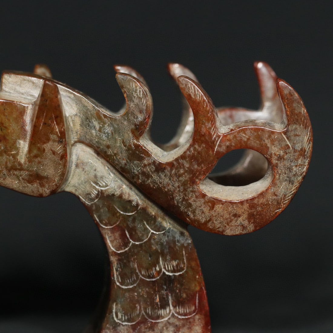 An Exquisite White Jade Ornament - 8