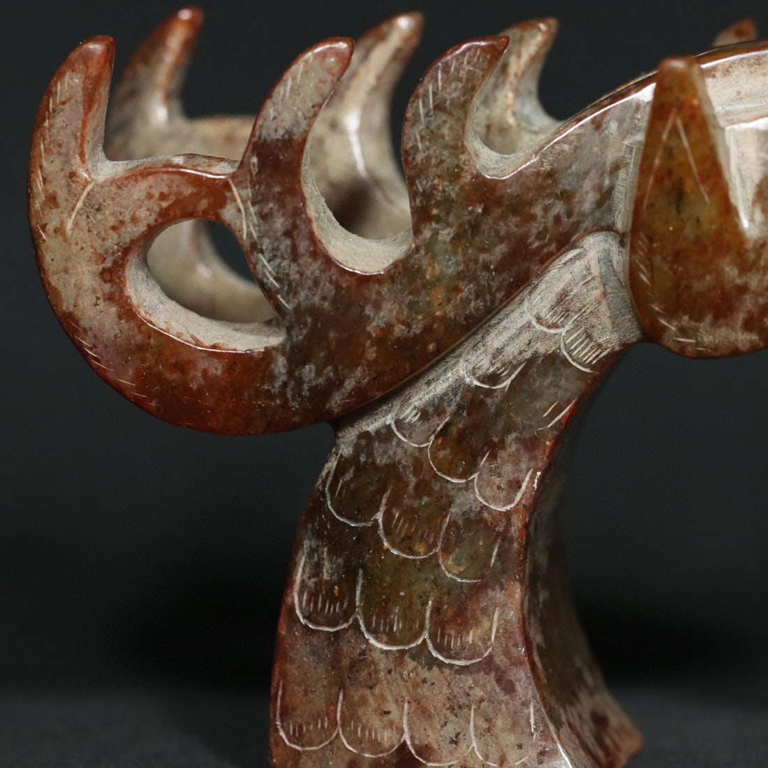 An Exquisite White Jade Ornament - 9