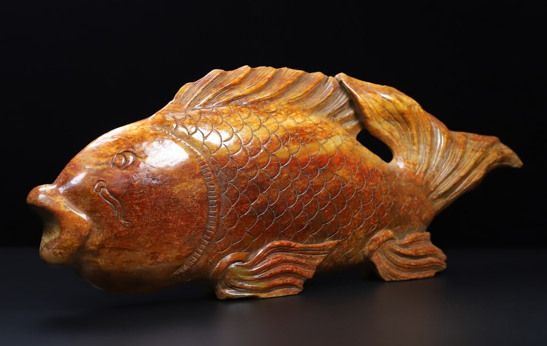 An Exquisite White Jade Fish Ornament - 4