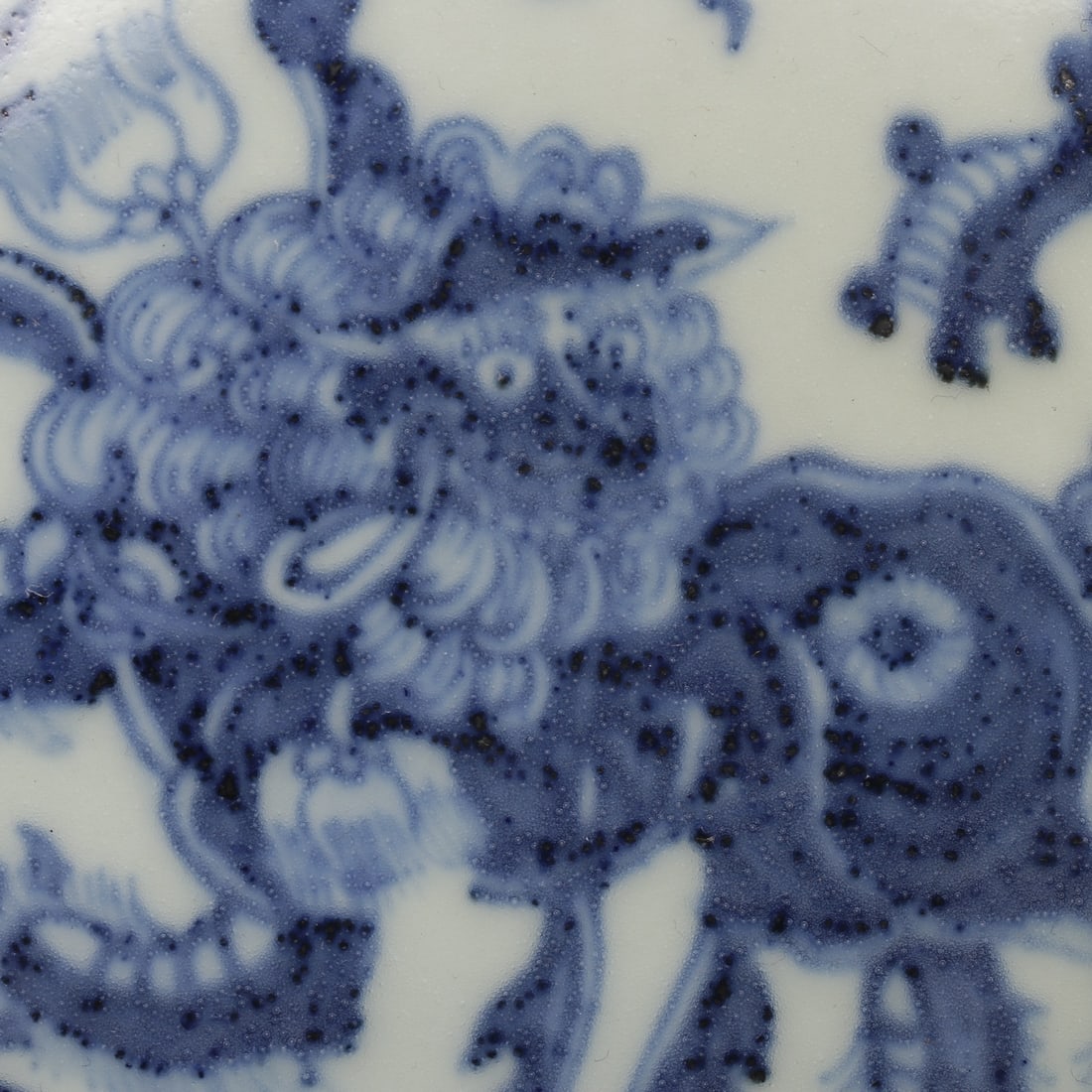 An Exquisite Blue and White Lotus Pattern Lion Pattern Ewer - 4