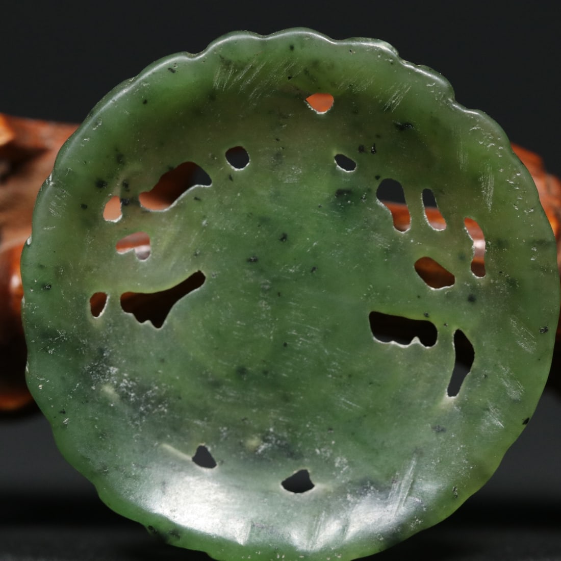 An Exquisite Jasper Figure Pattern Ornament - 8