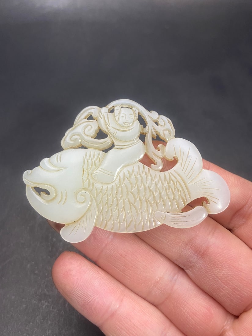 An Exquisite White Jade Fish Pendant - 8