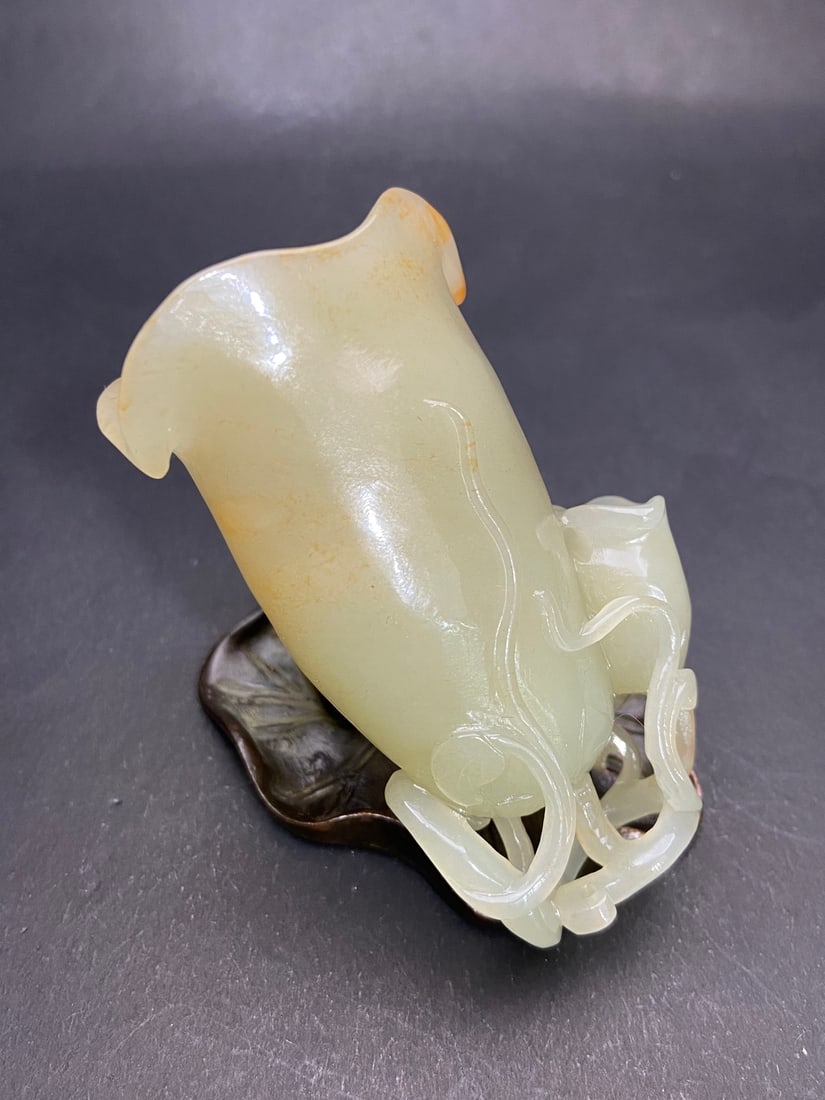 An Exquisite White Jade Flower Pattern Cup - 2