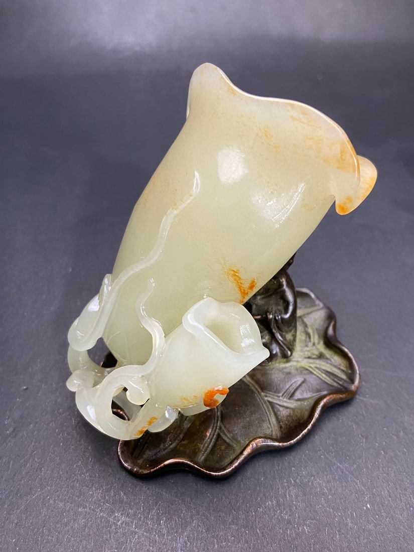 An Exquisite White Jade Flower Pattern Cup - 3