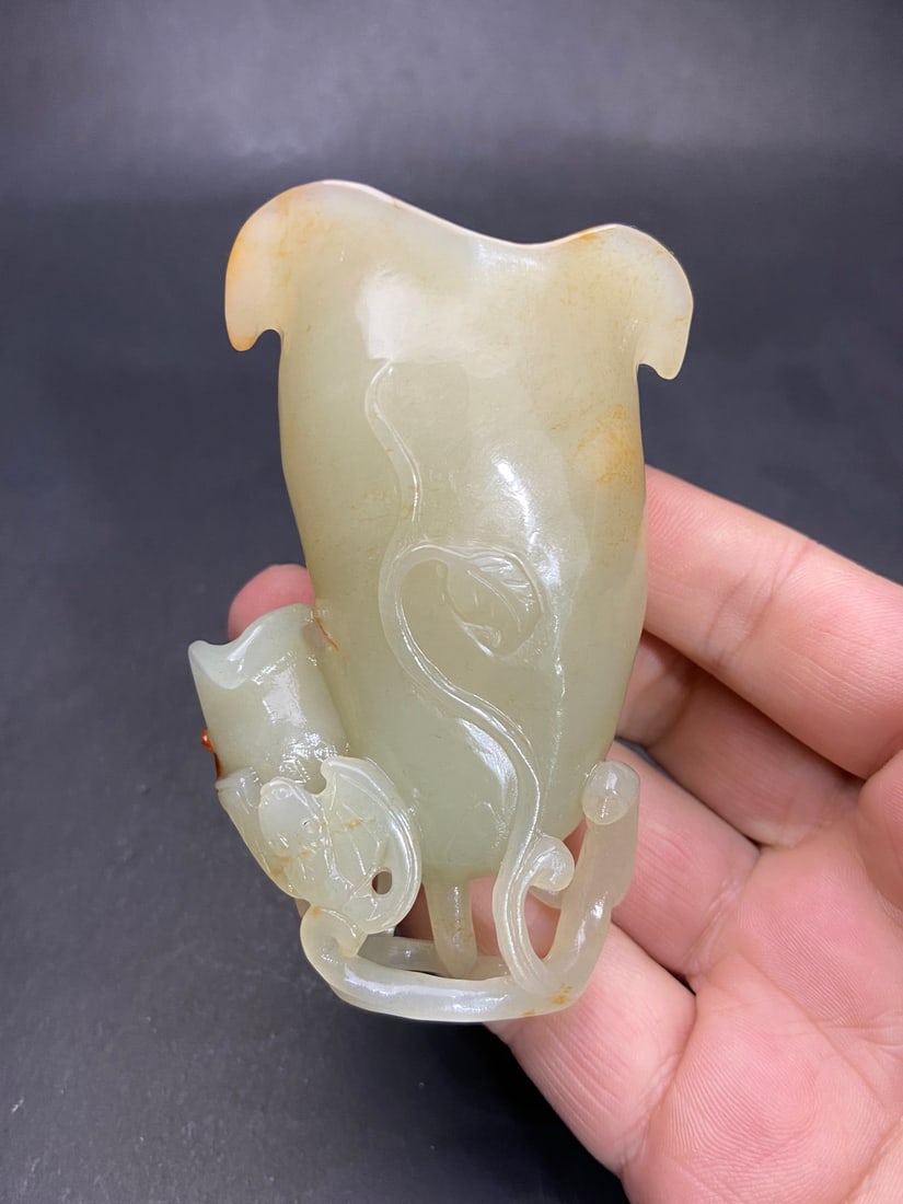 An Exquisite White Jade Flower Pattern Cup - 8