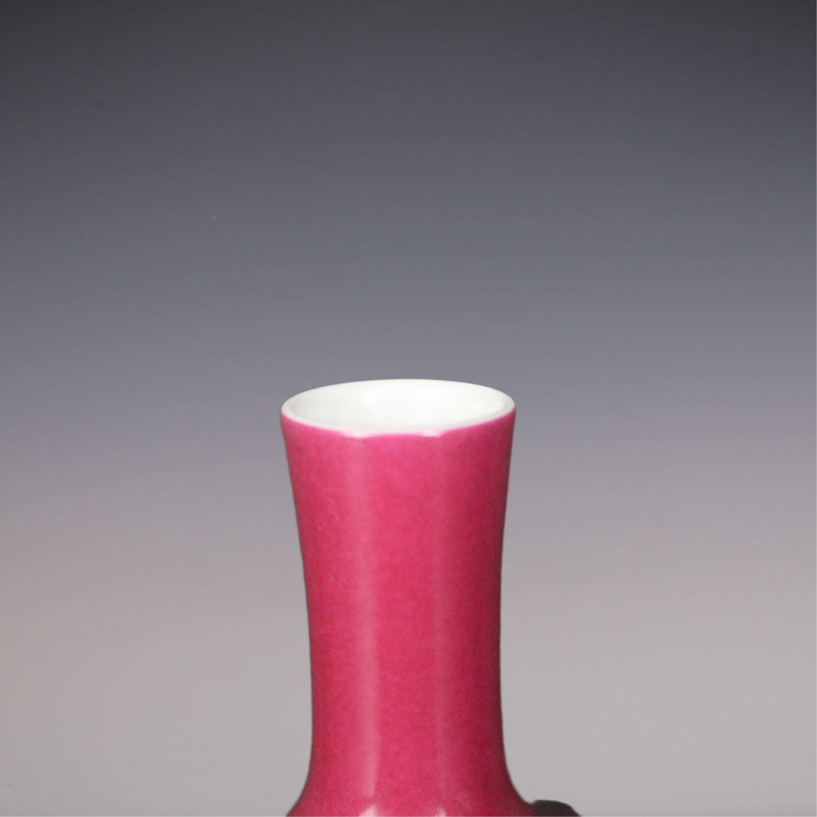 An Exquisite Ruby Red-Glazed Vase - 4