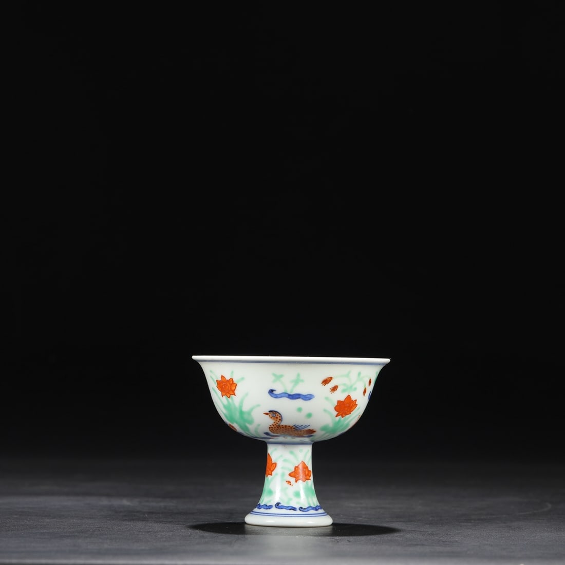 An Exquisite Wucai Flower and Bird Pattern Cup - 6