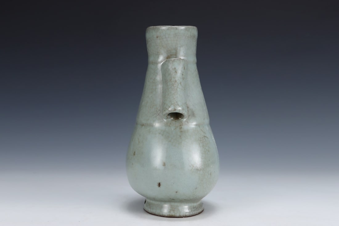 An Exquisite Guan yao Double-Ears Vase - 3