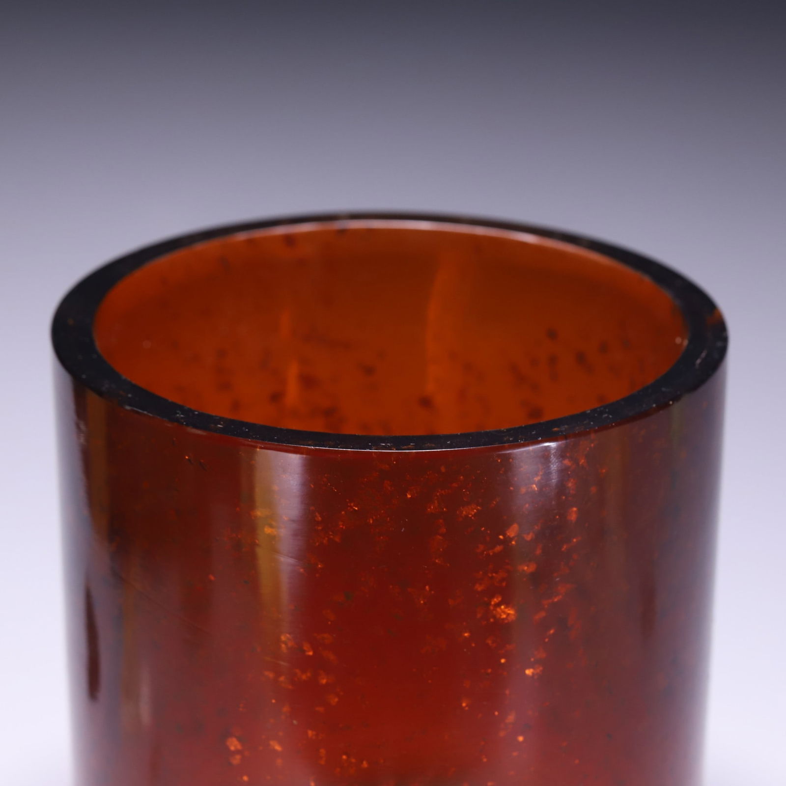 An Exquisite Glass Brush Pot - 3