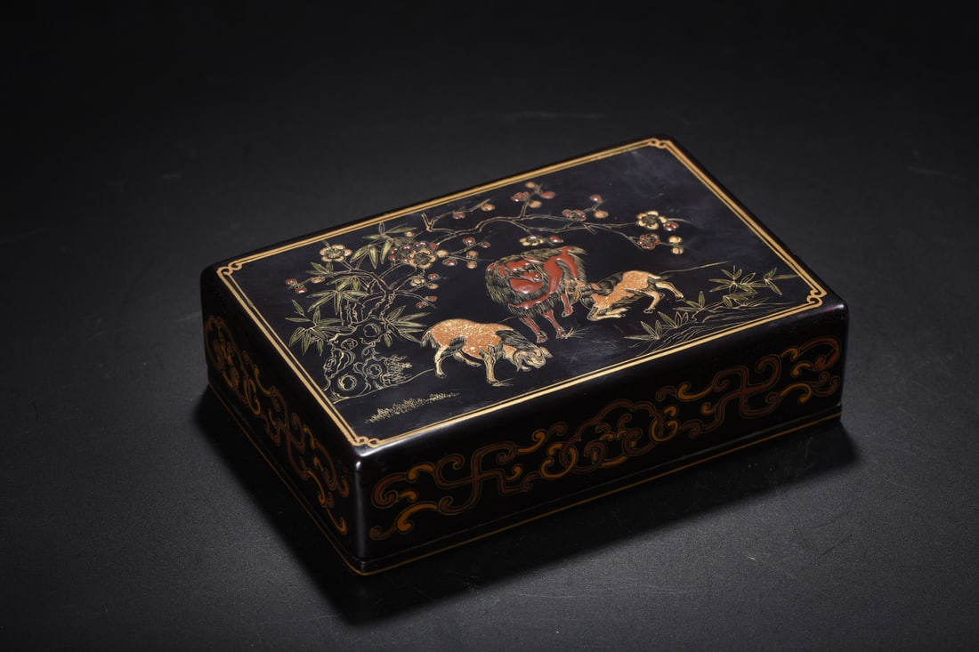 An Exquisite Black Lacquer Painted Gold Sheep Pattern Box: An Exquisite Black Lacquer Painted Gold Sheep Pattern Box Qing Dynasty, China Size:18cmx12cmx5cm Weight:370g (The Dimensions Of All Batches Are Manually Measured.If You Need More Detailed